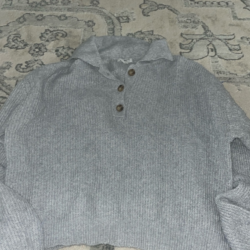 this is a Nordstrom grey sweater